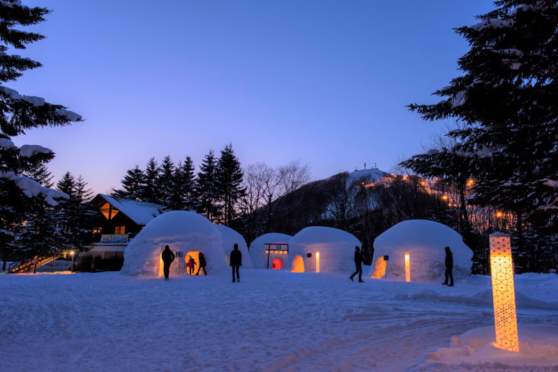 アフタースキーを楽しむ新スポット「Wa！KAMAKURA Bar -Japanese Igloo-」オープン！