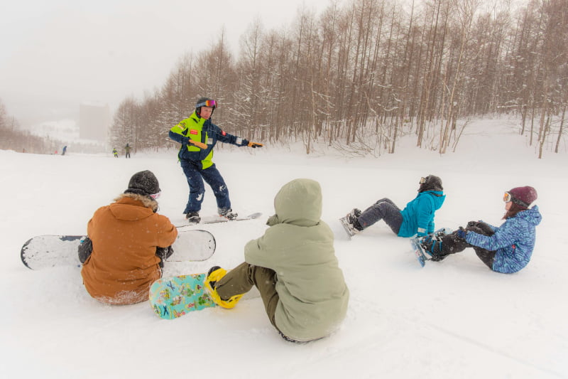 Private Snowboard Lesson (1-4 People)