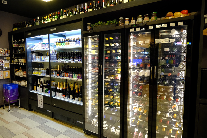 ワイン＆ボトルショップ「TARU」のお酒で素敵なナイトタイムを