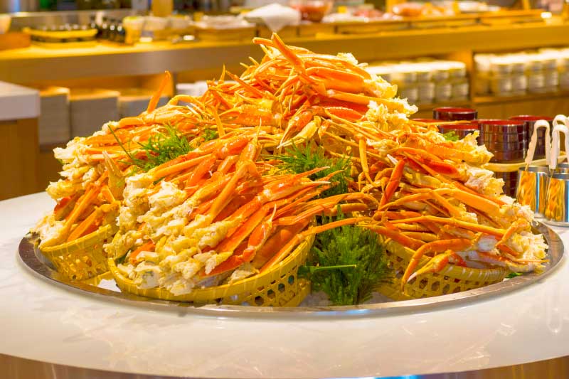 Enjoy Hokkaido Food by Eating Crab at Rusutsu Resort