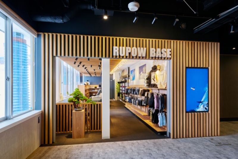 ショップ「RUPOW BASE」
