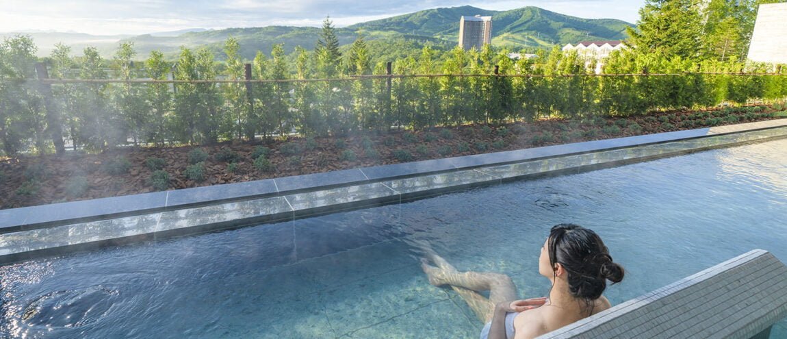 RUSUTSU 
RESORT HOTEL 
& CONVENTION