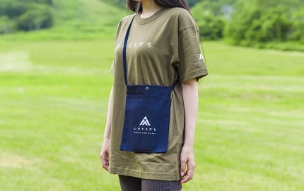 フロントポケットサコッシュ