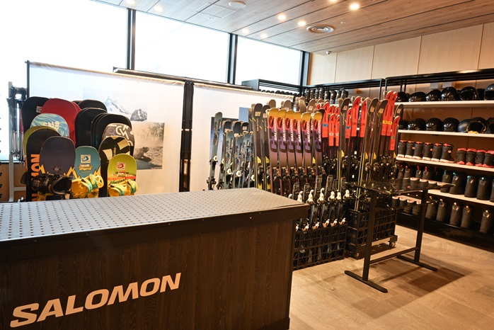 Salomon Station - ノースウイング6F