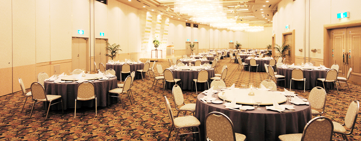 新月厅 (Crescent Hall)